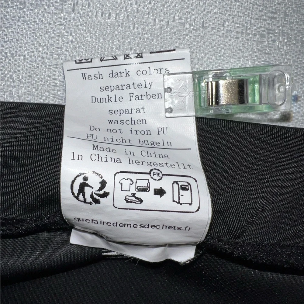 Black swim bottom, 18W